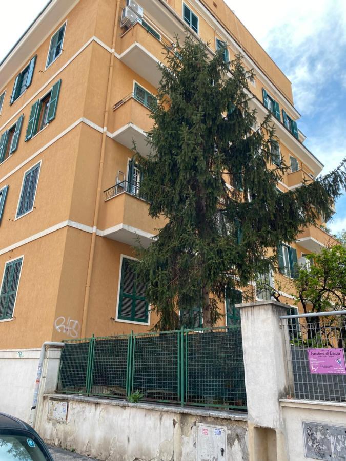 Hemingway Apartment At Vatican Рим Екстер'єр фото